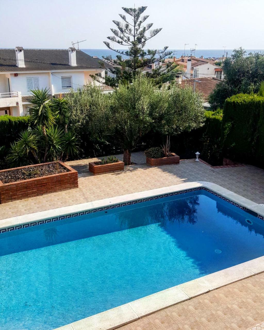 Vista Villa *